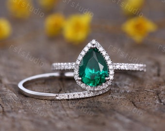 1.3ct Emerald Engagement Ring Teardrop Emerald Ring Diamond Wedding Band Pear Shape Bridal Wedding Set Dainty Ring Birthstone Ring