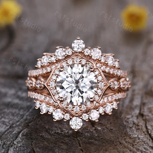 Antique Round Moissanite Engagement Ring Rose Gold Vintage Floral Halo Diamond Enhancer Wedding Band Women Bridal Promise Ring Handmade Gift