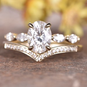 Oval Cut Moissanite Engagement Ring Set Vintage Ring Marquise Moissanite Band V Shaped Diamond Band 14K Yellow Gold Promise Ring Bridal Set