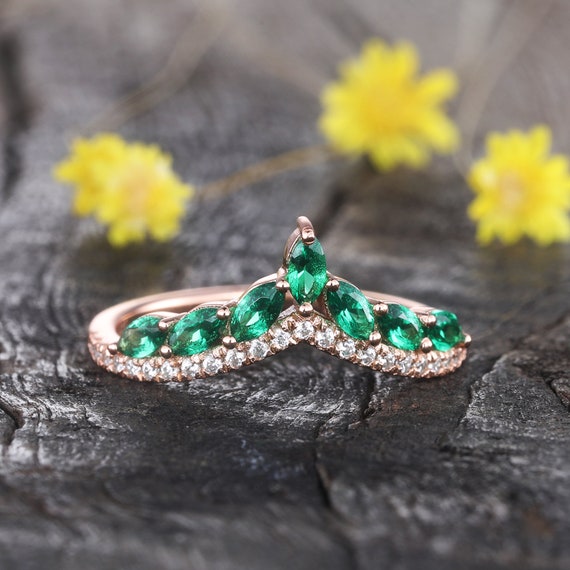 Emerald wedding band womens best sale