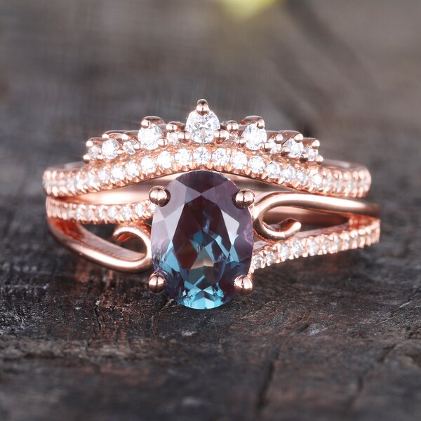 Alexandrite engagement ring rose gold,vintage alexandrite ring setdiamond curved band,June birthstone,alexandrite jewelry 14k