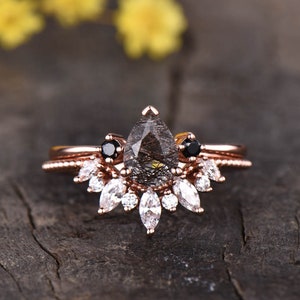 1.2ct Pear Cut Vintage Black Rutilated Quartz Engagement Ring Set,14K Rose Gold black spinel 3 stone ring,Antique Black Gemstone