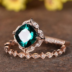 2 pcs Vintage Emerald engagement ring set 14k rose gold May birthstone ring emerald wedding ring set diamond matching band green gemstone