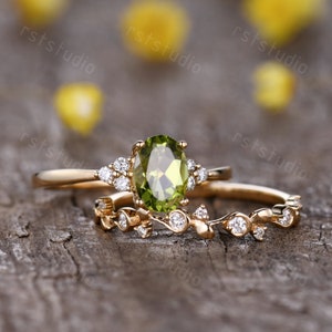 14K Yellow Gold Peridot Engagement Ring,Vintage Peridot Ring Floral Diamond Wedding Band,Peridot Jewelry Promise Ring Aug Birthstone Ring