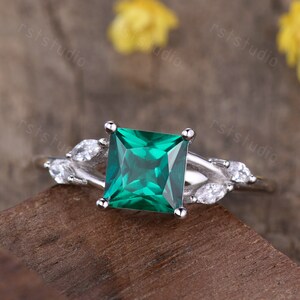 Unique Green Emerald Engagement Ring Emerald Ring Diamond Wedding Band Princess Cut May Birthstone Emerald Rings For Women Anniversary Gifts