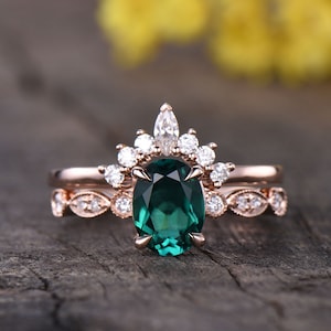6x8mm Emerald Engagement Ring Set Vintage Emerald Wedding Ring Moissanite Curve Crown Wedding Band Unique Emerald Jewelry Gifs For Women