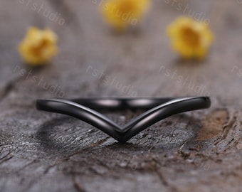 Black Gold Chevron Ring: Art Deco V Shaped Wedding Band