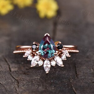 Pear Cut Alexandrite engagement ring set rose gold vintage ring marquise moissanite wedding band color change gemstone birthstone ring gift