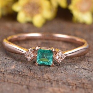 18K yellow gold vintage natural emerald engagement ring emerald ring promise rings for women emerald gold ring anniversary rings jewelry