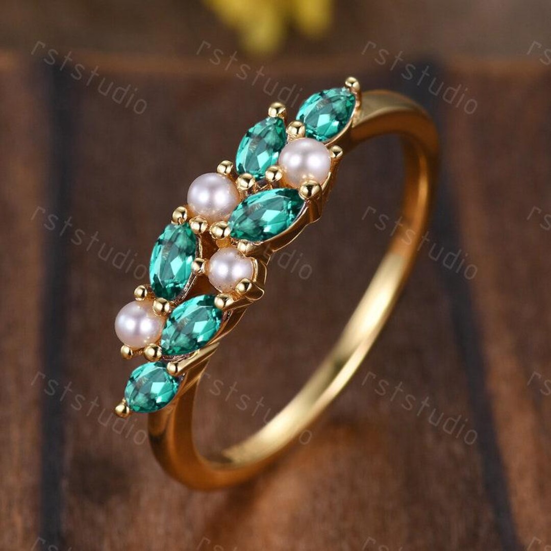 アンティーク　リング　イギリス　エメラルド　パール　13号　15金 アンティークリングイギリスエメラルドパール13号15金