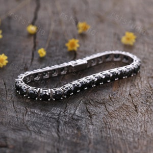 Unisex 4mm Round Black Moissanite Bracelet Black Moissanite Charm Bracelet,925 Sterling Silver VVS Moissanite Diamond Tiny Bracelet Gift