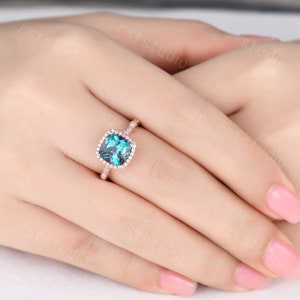 Unique 14K Rose Gold Alexandrite Ring Alexandrite Engagement Ring color change Vintage alexandrite Jewelry Anniversary Promise Rings Gifts