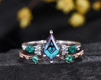 Vintage Kite Cut Alexandrite Engagement Ring Set, Art Deco Marquise Emerald Bridal Set, Unique Open Gap Stacking Band Wedding Set for Women