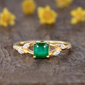 Emerald Cut Natural Emerald Ring Vintage Emerald Engagement Ring 14K Yellow Gold Emerald Jewelry May Birthstone Rings Green Gemstone Ring