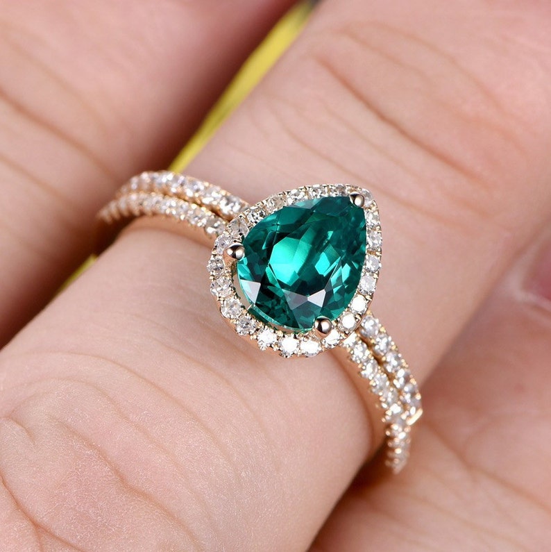 Exquiste 1.3ct Pear Cut Emerald Engagement Ring Set Diamond Etsy