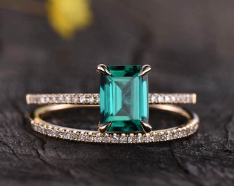 Conjunto de anillo de compromiso de oro de 14 quilates con talla esmeralda: alianza de boda con esmeralda verde y diamantes.