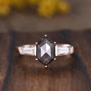 Unique Hexagon Salt and Pepper Diamond Engagement Ring 14K Rose Gold Retro Diamond Ring Baguette Moisanite Wedding Band Black Gemstone Ring