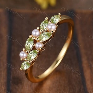 Vintage Peridot Pearl Wedding Band,Cluster Marquise Peridot Ring,August Birthstone,Stacking Band Gift for Women 14k Solid Gold Ring Custom