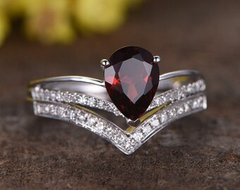 VS natural Garnet ring set 14K white gold Curved diamond wedding band promise ring pear cut garnet engagement ring promise ring jewelry