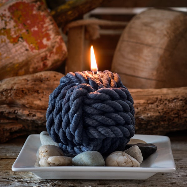 Nautical Monkey's Fist Beeswax Rope Candle Large
