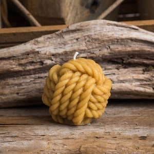 Nautical Monkey's Fist Beeswax Rope Candle Large Sea Oats