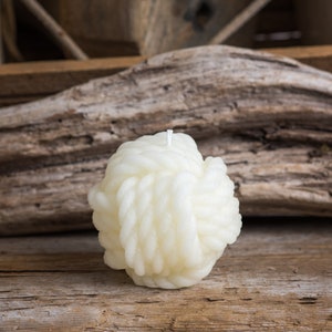 Nautical Monkey's Fist Beeswax Rope Candle Large Creamy White