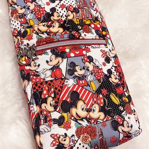 Mouse Couple Water Bottle Crossbody Bag