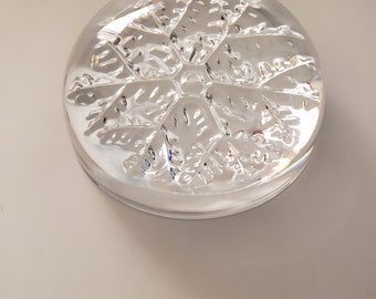 Avon 24% Lead Crystal Snowflake Paperweight Made In France