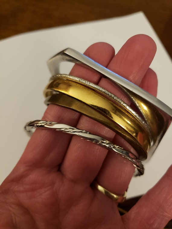 Five bangle bracelets - image 7