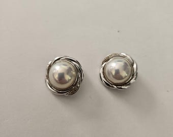 Vintage clip on sterling pearl earrings.