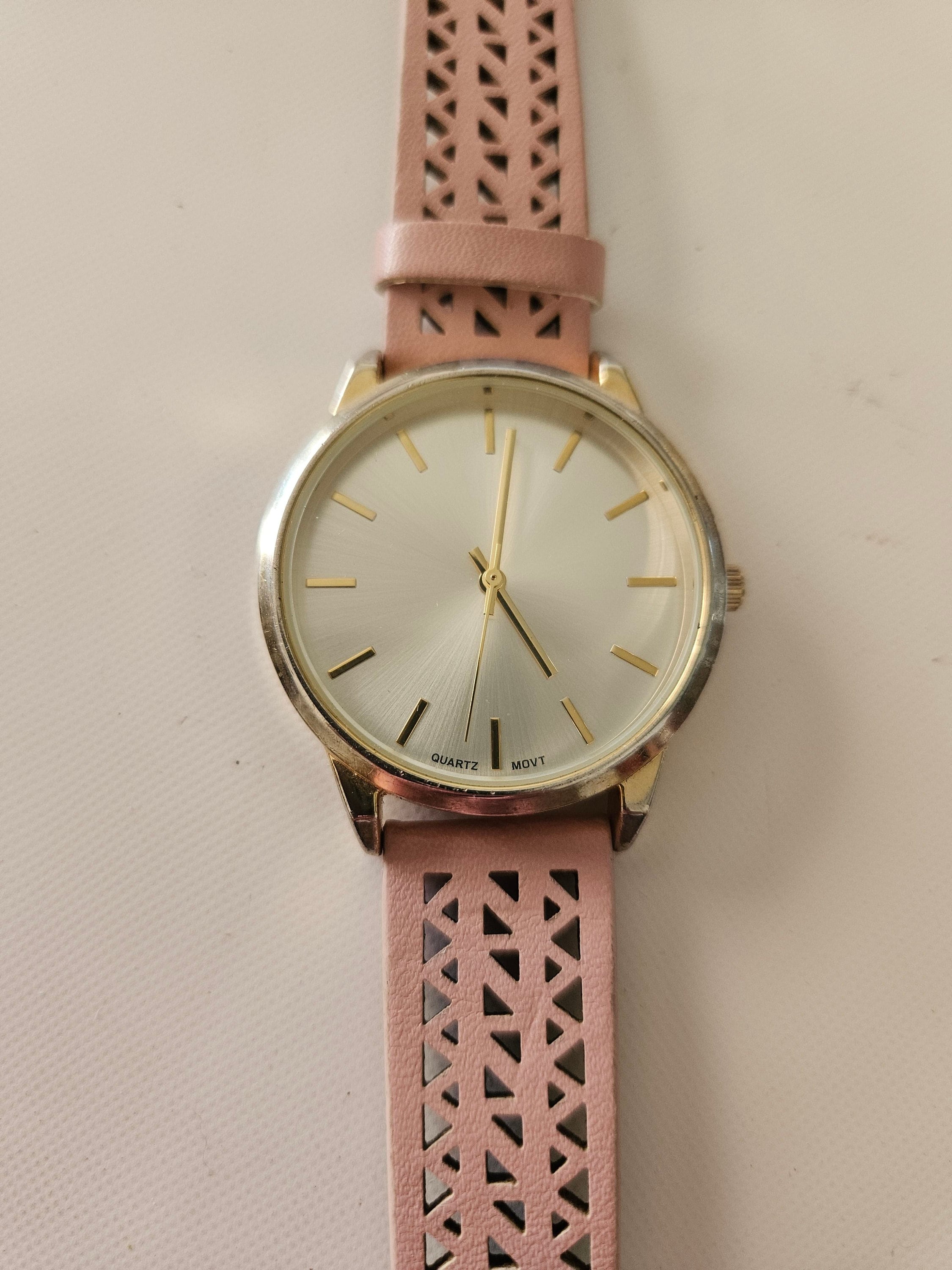 Francesca\'s Women\'s watch no band Enjoy that extra hour of sunlight ✨? (and a little extra  main image 3