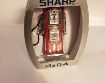 Sharp collectible gas pump miniature quartz clock