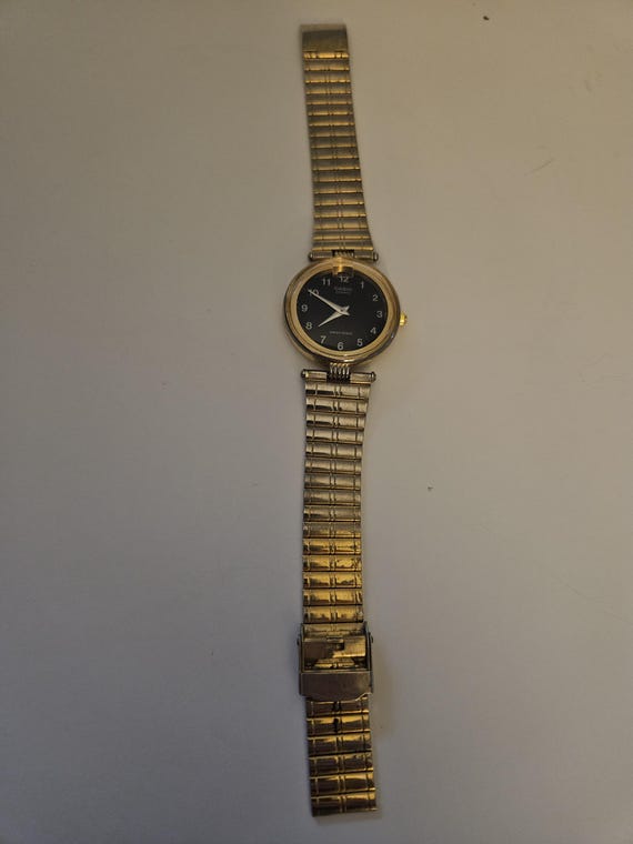Ladies Casio quartz watch