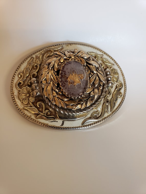 Womans fancy belt buckle