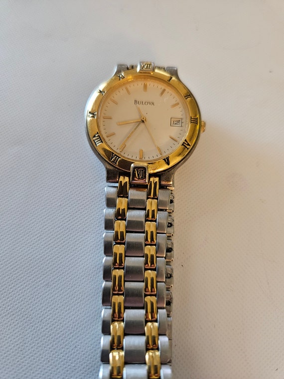 Bulova ladies quartz watch with date