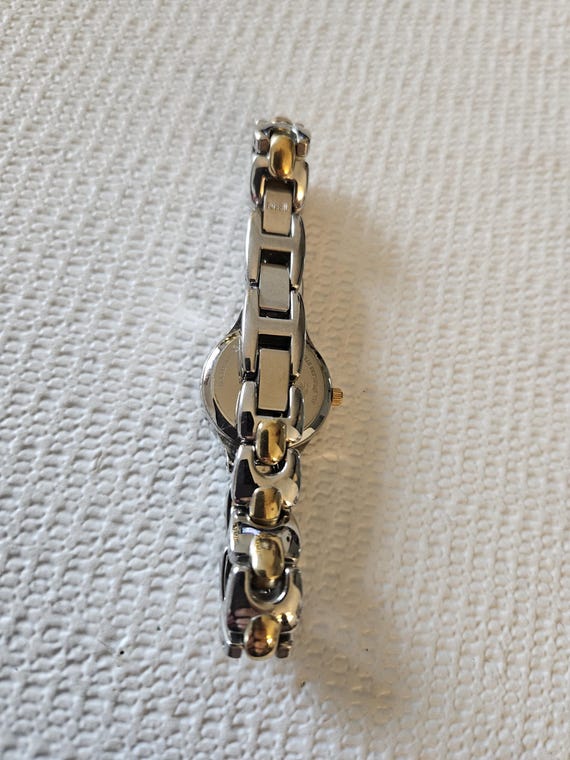 Ladies Fossil quartz watch - image 4