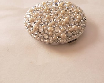 Pearly fancy pocket mirror