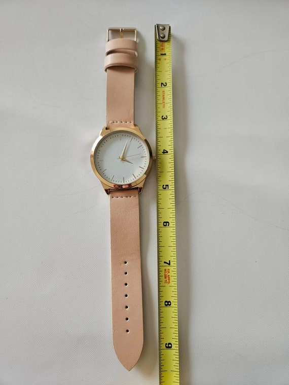 Simple large face easy to read woman's watch - image 3