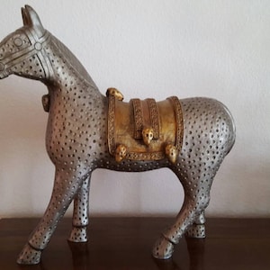 Horse statue