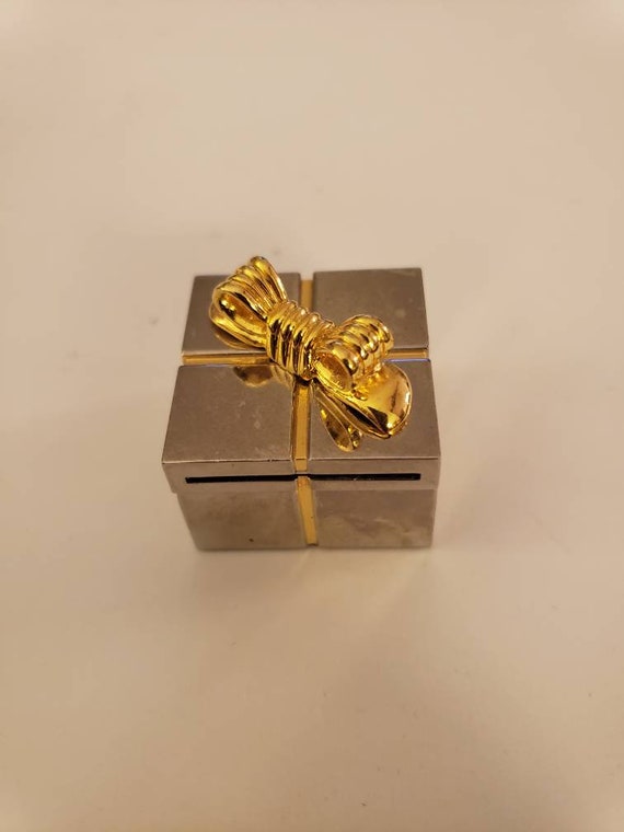 Gift Time Unisex Gift Box Bow Miniature Photo Frame Clock  display picture 2