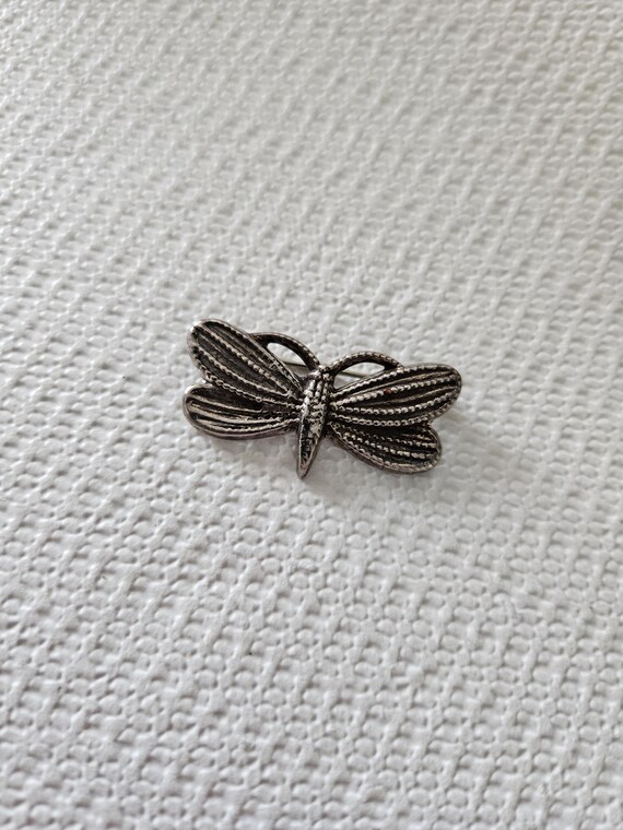 silver tone dragon fly Brooch Pin
