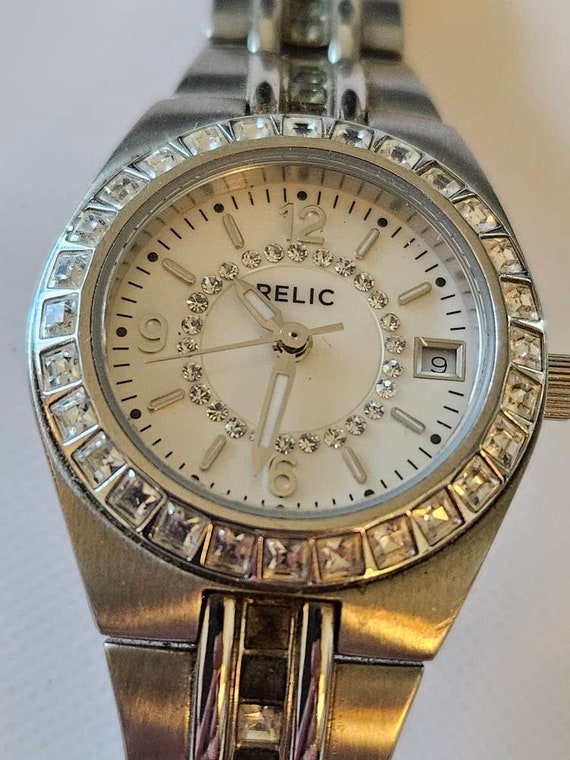 Ladies silvertone Relic by Fossil quartz watch wit