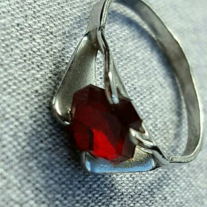 1.5 carat Garnet Sterling Silver