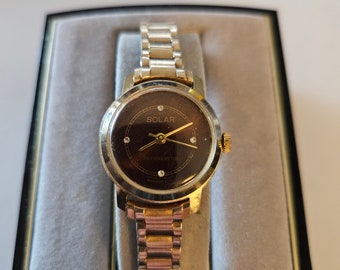 Solar ladies wind up watch