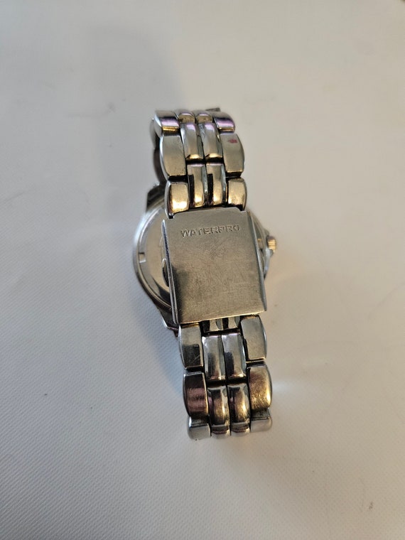 Ladies Guess watch with date - image 5