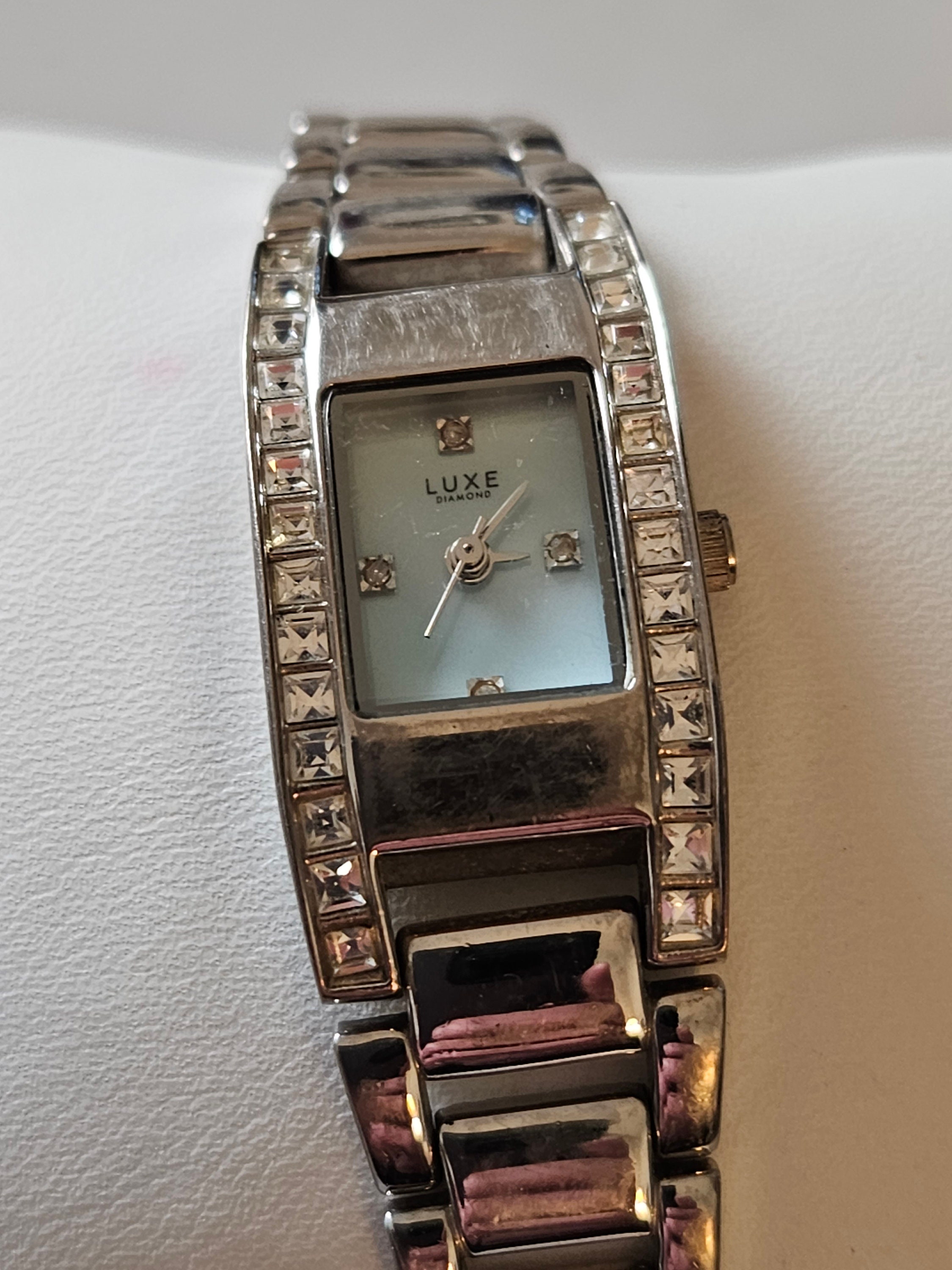 Luxe diamond watch sale
