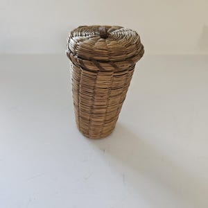 Vintage miniature handcrafted thimble basket
