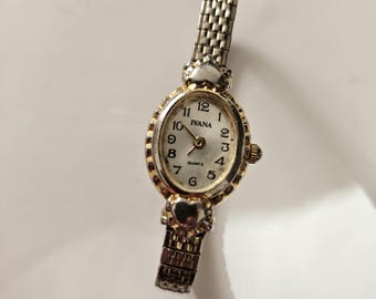 Ivana quartz watch with expandable band