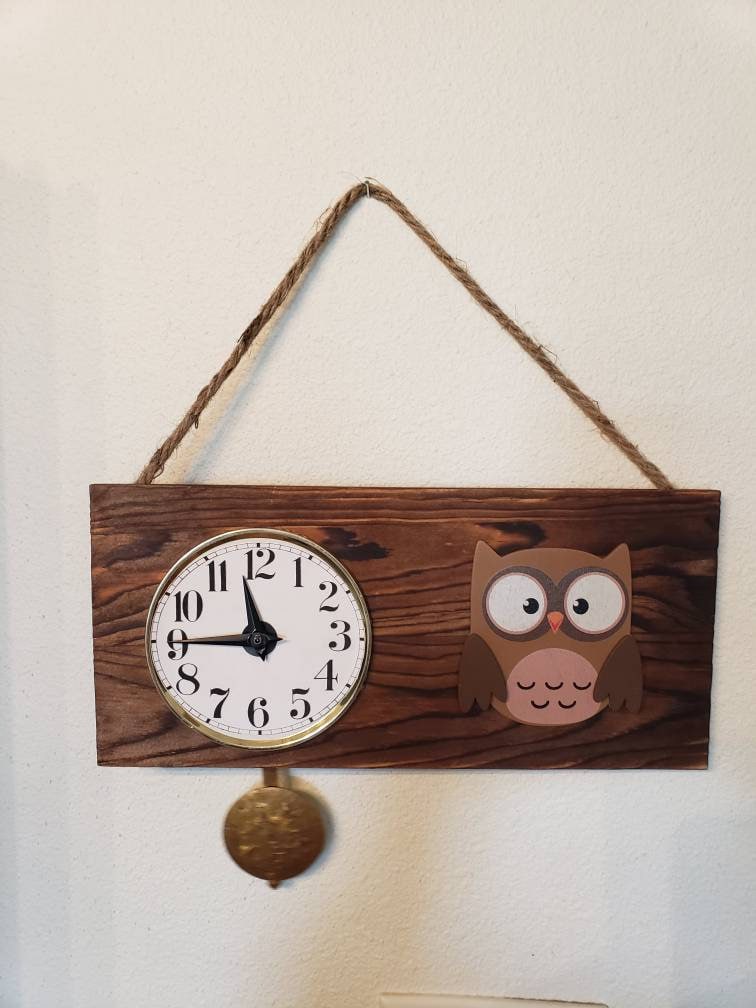 Owl quartz clock