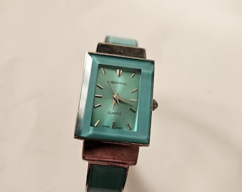 Ladies quartz cuff watch